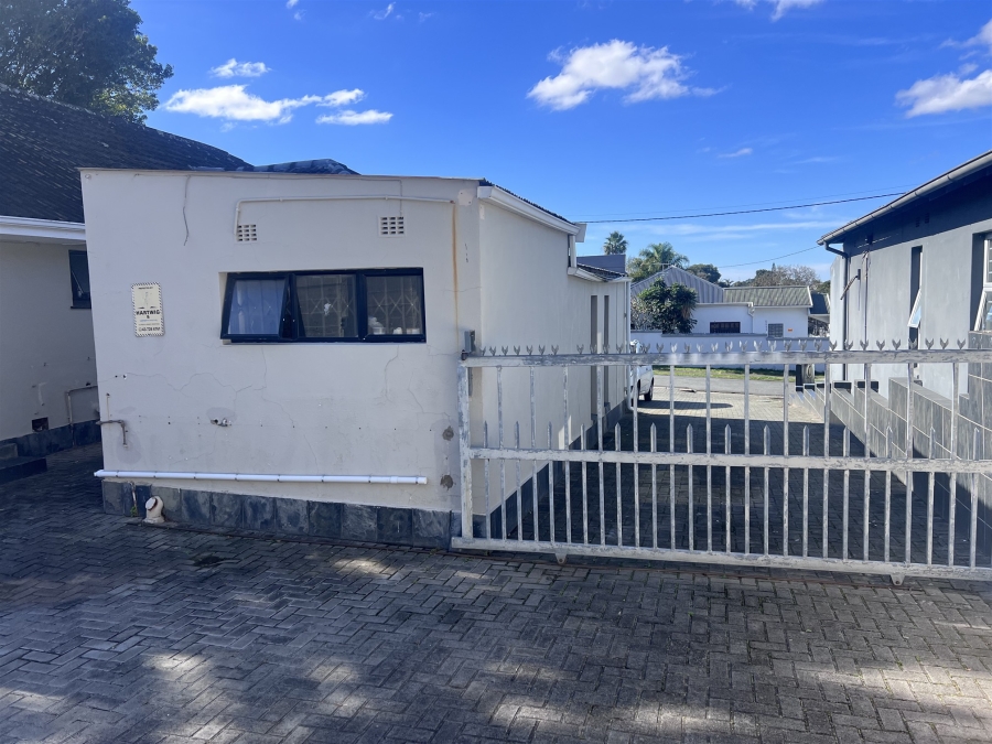 Commercial Property for Sale in Vincent Eastern Cape